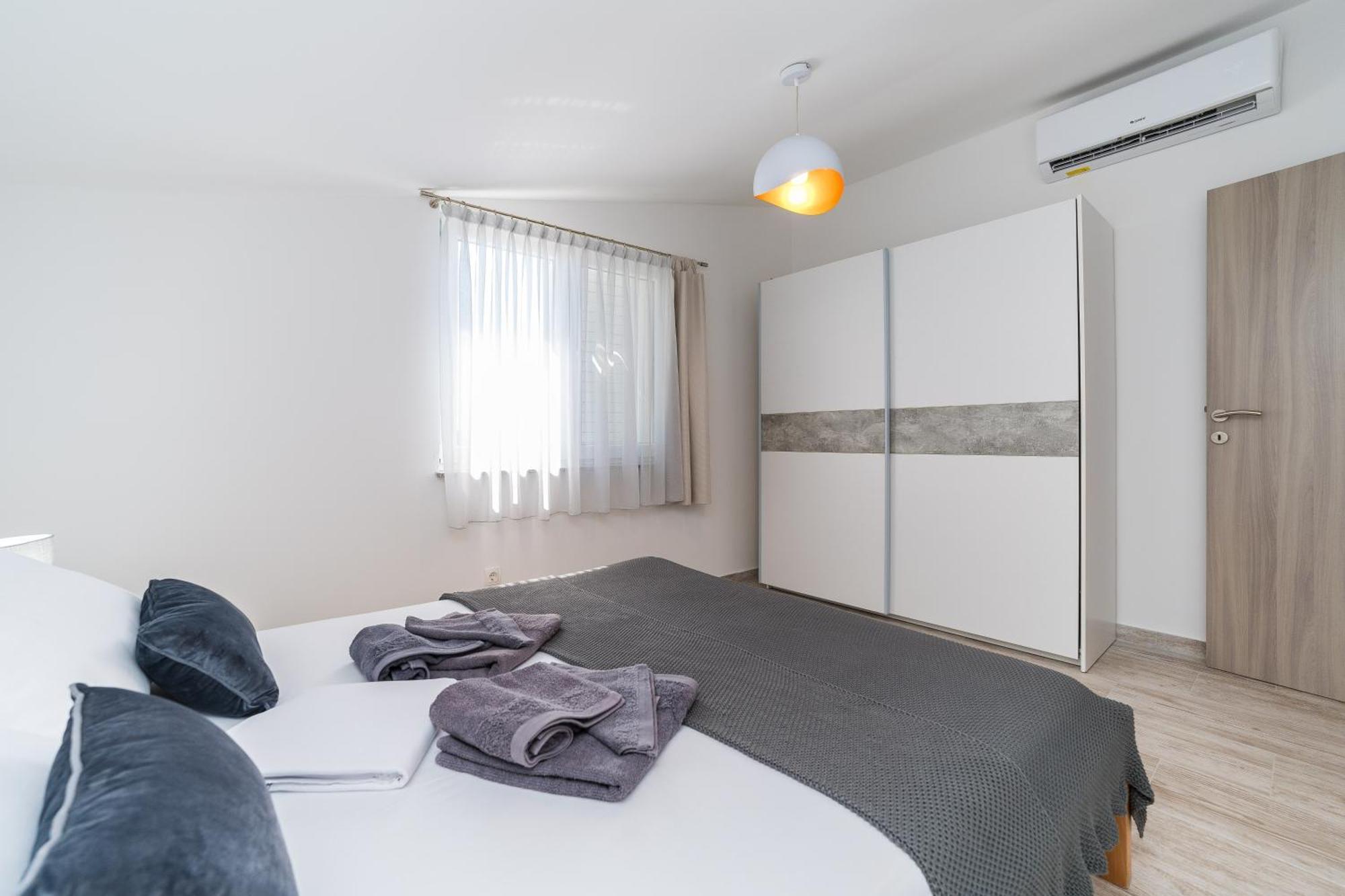 Vila Zara Nin Exteriör bild