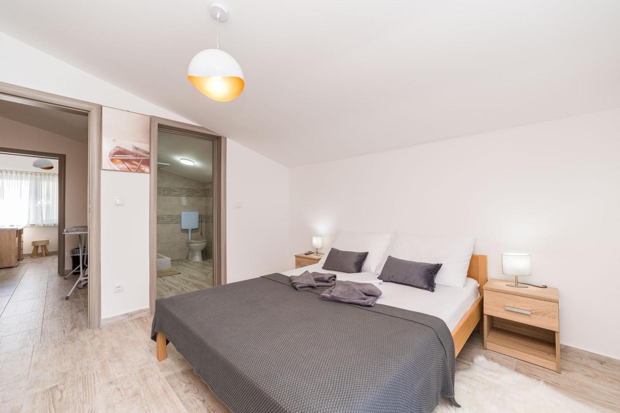 Vila Zara Nin Exteriör bild