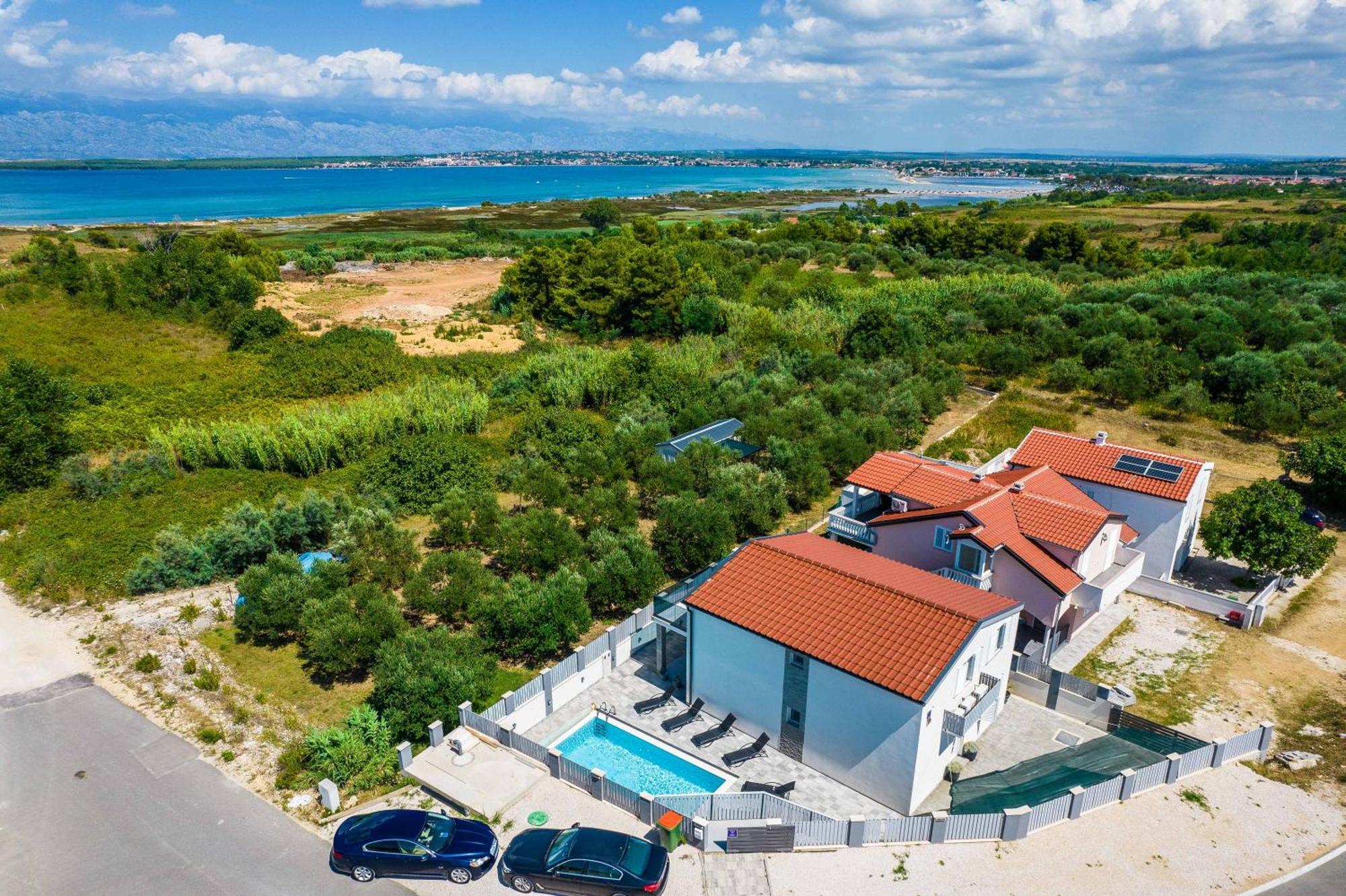 Vila Zara Nin Exteriör bild
